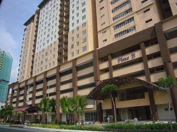 Plaza Metro Prima