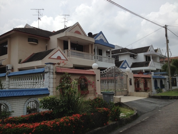 Jual Rumah Teres 2 Tingkat Taman Johor Jaya, contoh rumah dua tingkat sebenar di kawasan Ros Merah Johor Jaya Johor Bahru