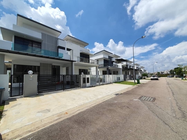 Ejen Hartanah Bukit Indah bantu pemilik jual rumah dan semak nilai rumah